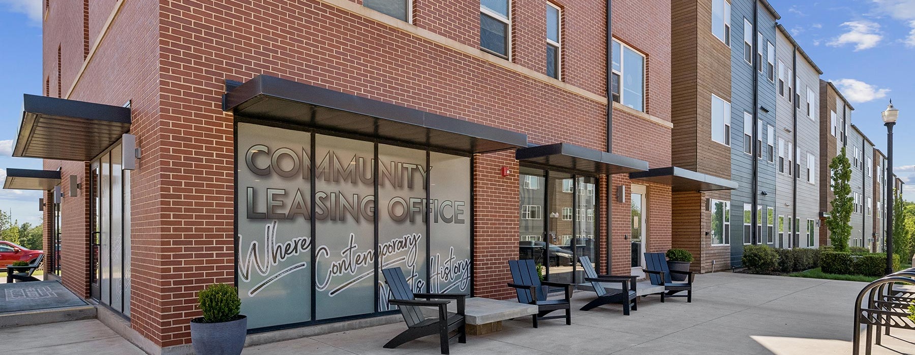 Bustling community with plenty of dining choices