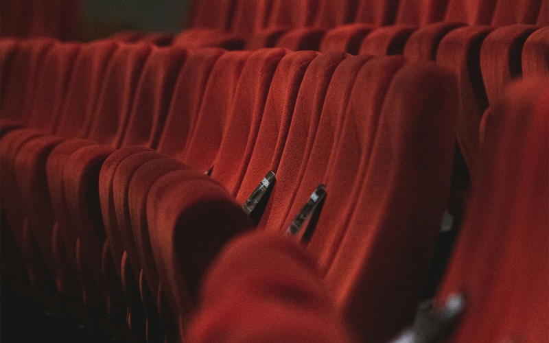a row theater chairs