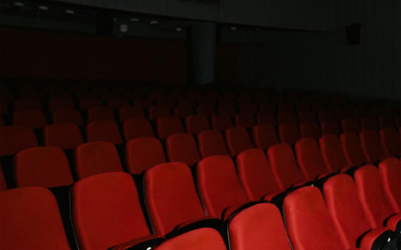 a row of red chairs